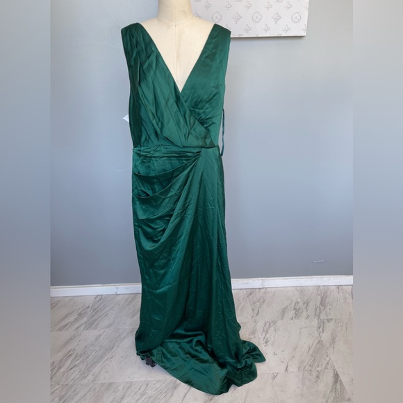 Fame and Partners-green silk size 14 - Picture 2 of 6